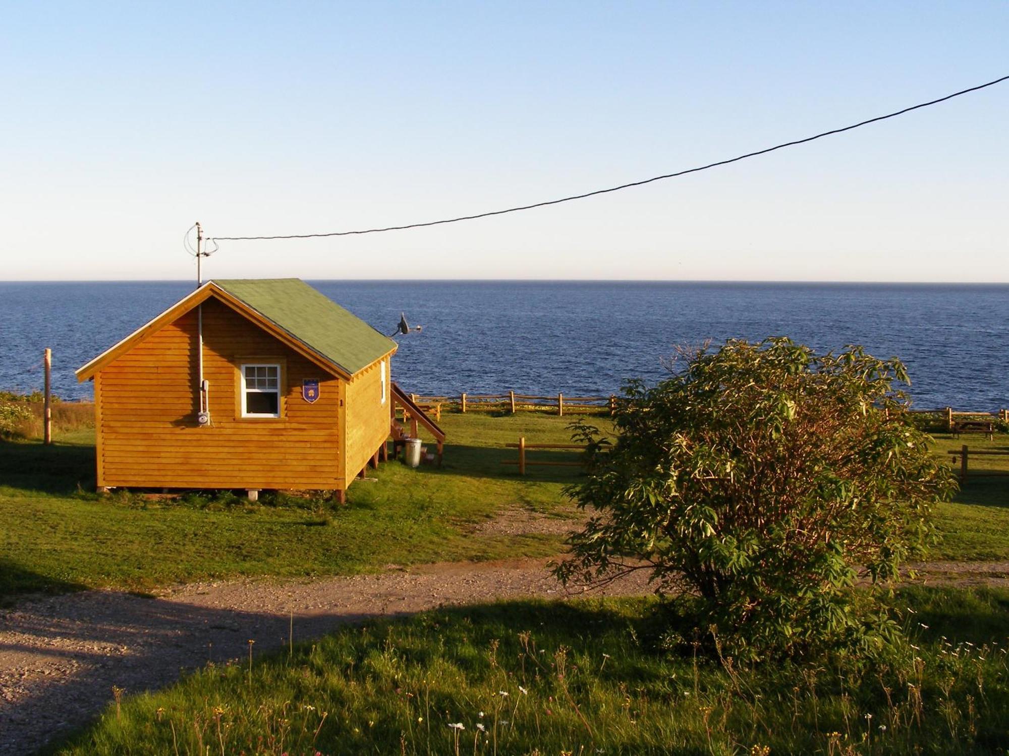 Les Chalets Brise-De-Mer Sainte-Therese-de-Gaspe 外观 照片