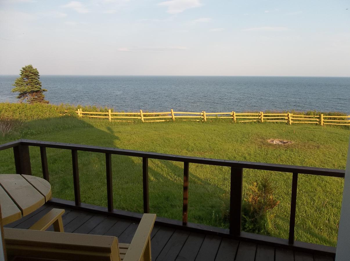 Les Chalets Brise-De-Mer Sainte-Therese-de-Gaspe 外观 照片